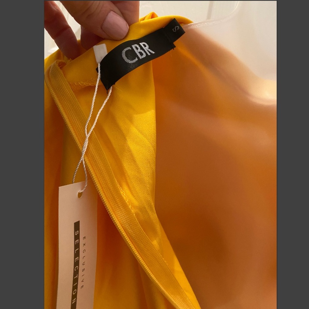 Yellow cowel neck top - Picture 4 of 4